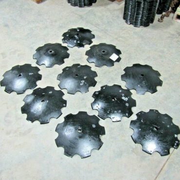Disc harrow blade replacement